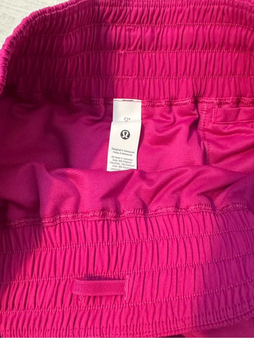 Lululemon Shake It Out High-Rise Run Shorts 2.5” Pink Flare NWT - Picture 12 of 16